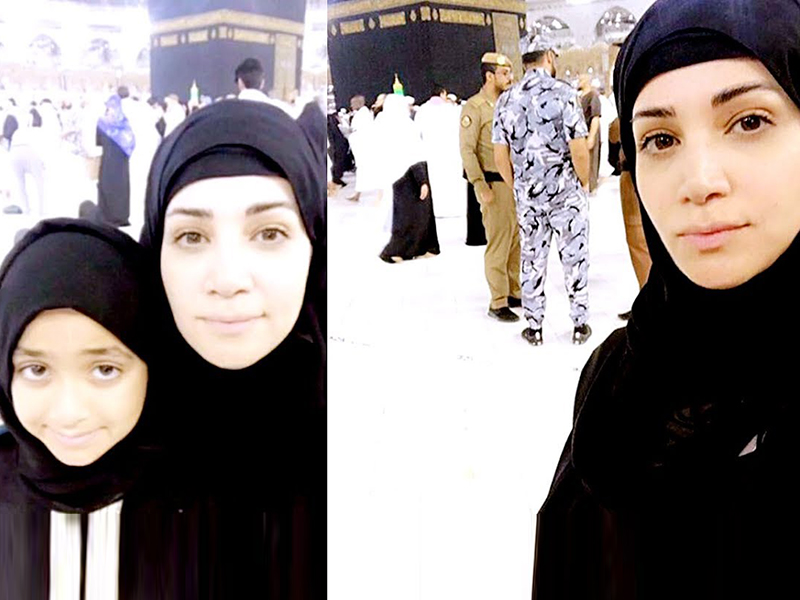 اضغط لمشاهدة الفيديو: ديانا حداد تؤدي مناسك العمرة برفقة ابنتها